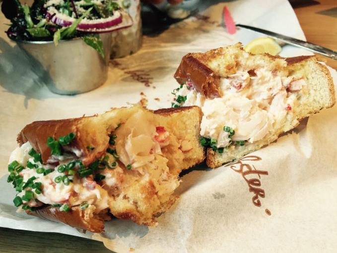 Lobster roll